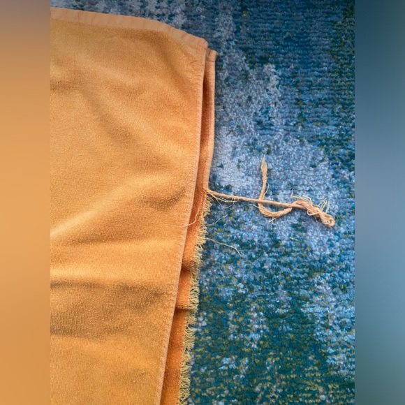 2010 Jersey Shore GTL Gym Tanning Laundry MTV orange logo beach towel - Picture 3 of 10